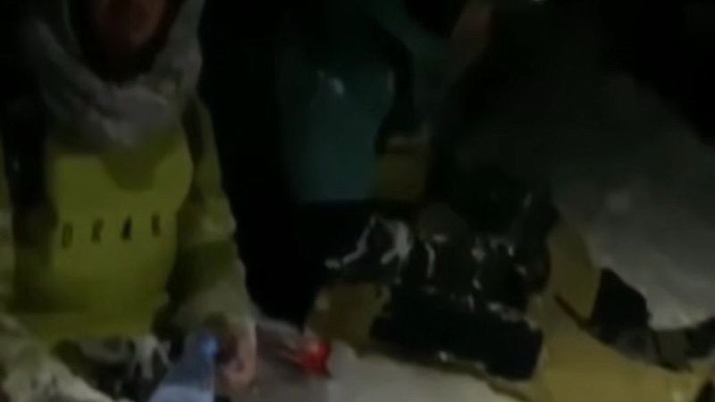 Двух заблокированных сноубордистов нашли и спасли в горах Сочи