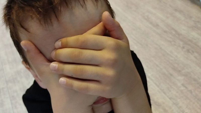 Шесть лет избивавшую сына мать-садистку лишат родительских прав в Приморье