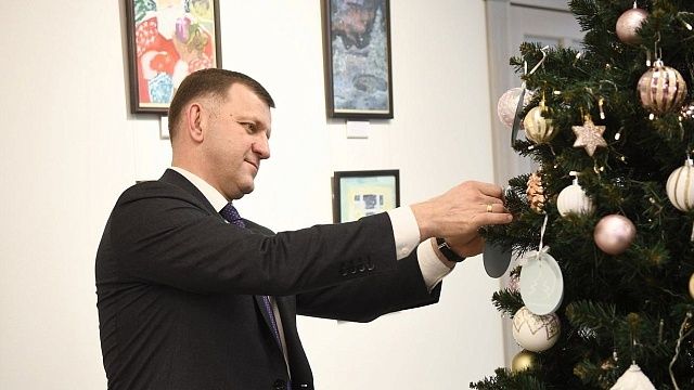 Более 200 талантливых детей в Краснодаре получат подарки в рамках «Ёлки желаний» 