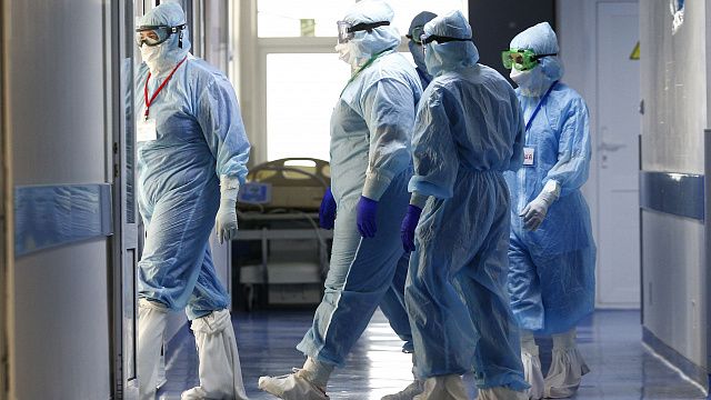 Коронавирус на Кубани диагностировали еще у 352 человек