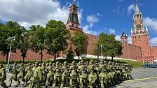 Участие военной техники отменили в параде 9 мая в Москве