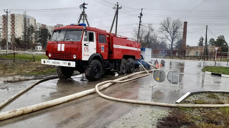 На Кубани спасателям удалось откачать воду из 19 населенных пунктов, еще 5 остаются подтопленными 