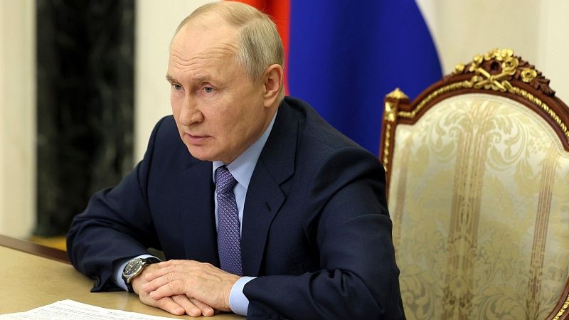Путин: мы должны твердо отстаивать правду о Великой Отечественной войне