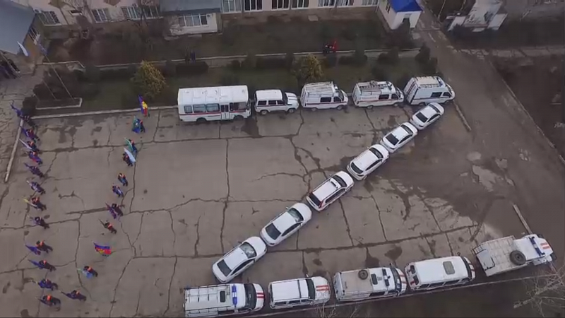 Спасатели Краснодара поддержали российских военных и провели патриотическую акцию 