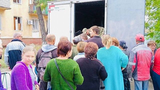 Казаки Кубани помогают жителям Донбасса. Фото: пресс-служба администрации Краснодарского края