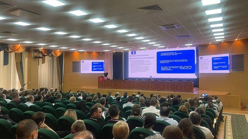 С начала года 120 тематических мероприятий провели для госслужащих на Кубани