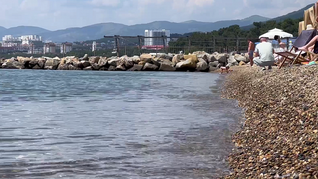 Американцы оценили воду у побережья Геленджика. Фото: телеканал «Краснодар»