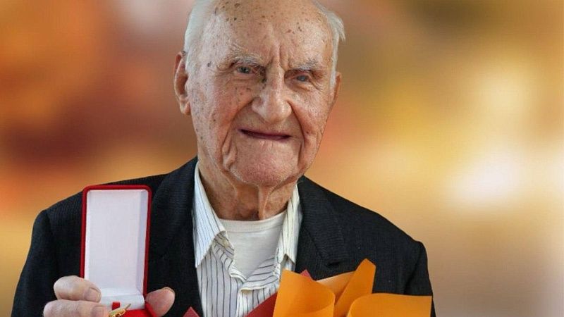 Вениамин Кондратьев поздравил со 100-летием ветерана ВОВ из Краснодара
