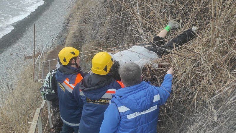 Женщина упала с обрыва в Анапе