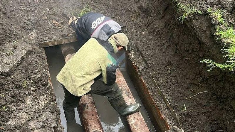 Коммунальщики обнаружили источник затопления многоэтажки на ФМР Краснодара