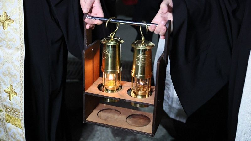 Благодатный огонь доставили из Иерусалима в Краснодар