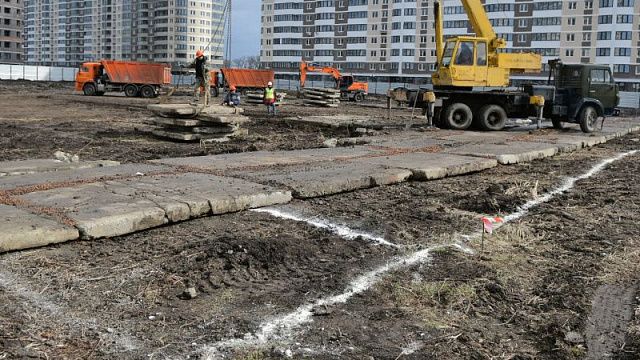 К стройплощадке на проспекте Образцова в Краснодаре сделают временную дорогу для спецтехники