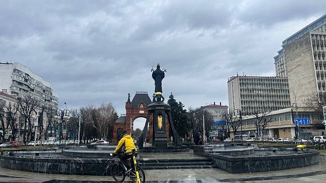 Резкое похолодание и дожди: в пятницу в Краснодар придет непогода. Фото: телеканала «Краснодар»