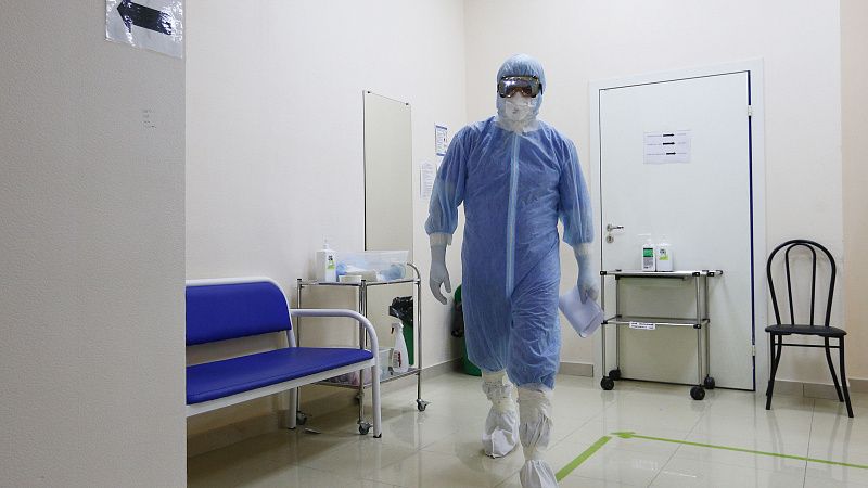 На Кубани начались «коронавирусные качели»: за сутки подтверждено 2 395 случаев заболевания