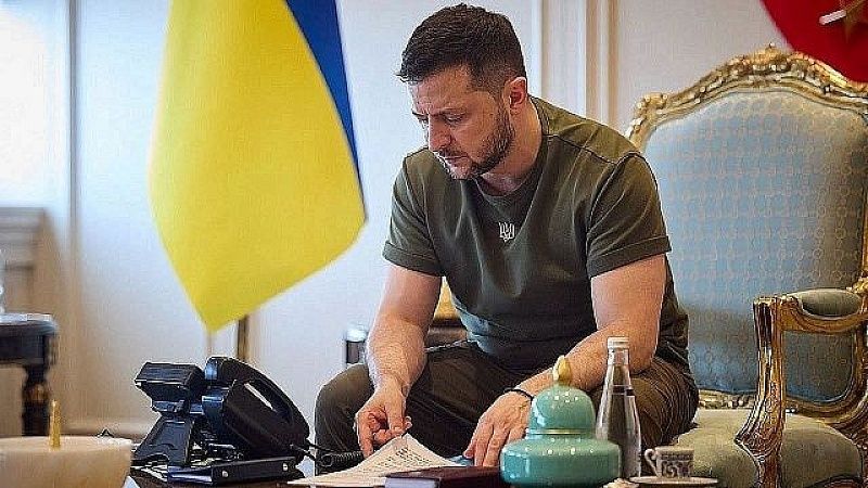 Зеленский может покинуть Украину и укрыться в Латинской Америке