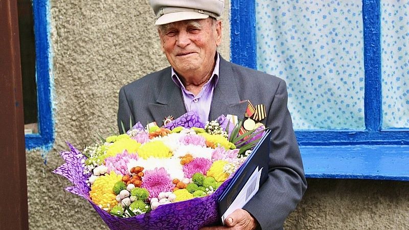 Губернатор Кубани поздравил ветерана Дмитрия Дьяконенко с 103-летием