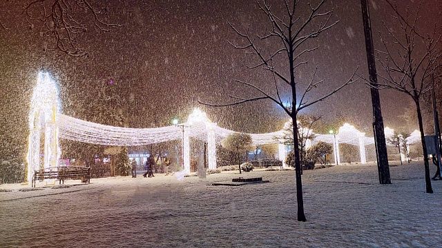 Зима вернулась и принесла морозы со снегом на Кубань