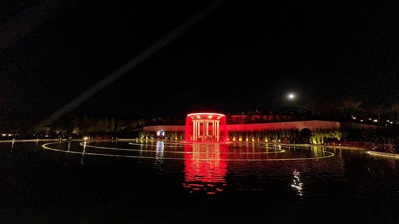 Штрафовать за мат в туристических местах предложила певица Цыганова