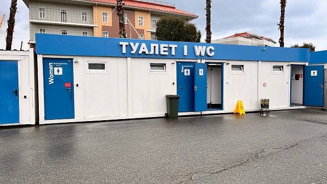 Школьник не дал извращенцу затащить сестру в туалет в Японии