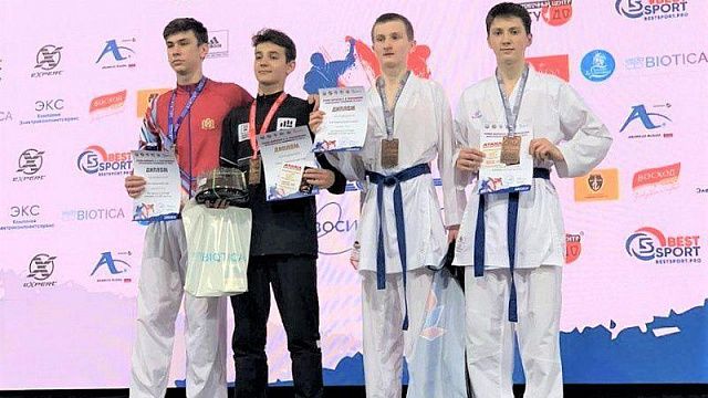 Кубанские спортсмены завоевали три золотые и бронзовую медали на международных соревнованиях по каратэ
