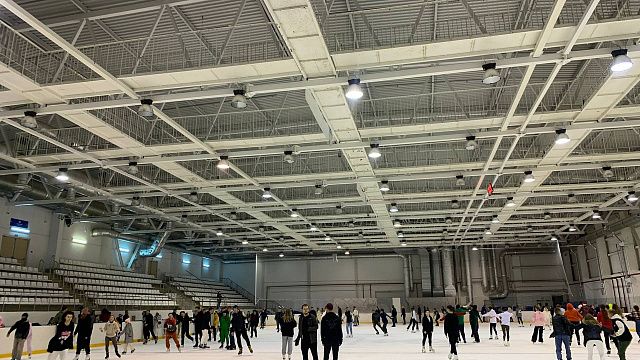Жители Краснодара смогут покататься на коньках в «Городе спорта» на новогодних праздниках