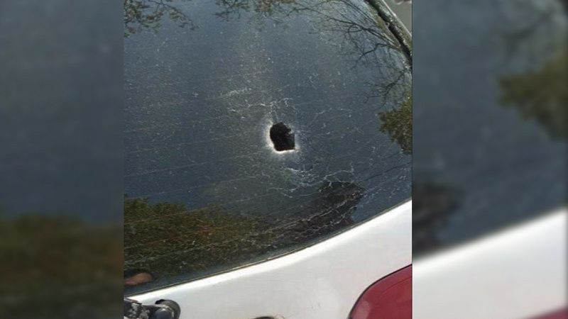 Неизвестные стреляли в мужчину на Гидрострое, когда он шёл к сыну-подростку