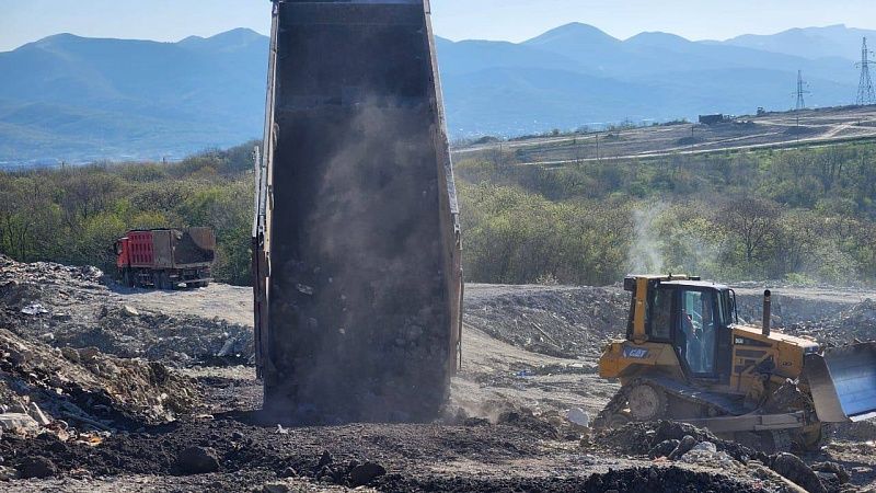 Горевший больше месяца мусорный полигон потушили в Новороссийске