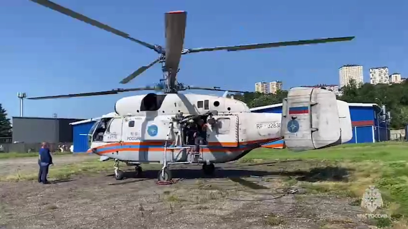 Спасатели привлекли вертолет для поиска заблудившихся туристов в Сочи