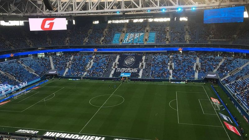 Фанату «Зенита» запретили посещать матчи за оскорбительный баннер в игре Кубка