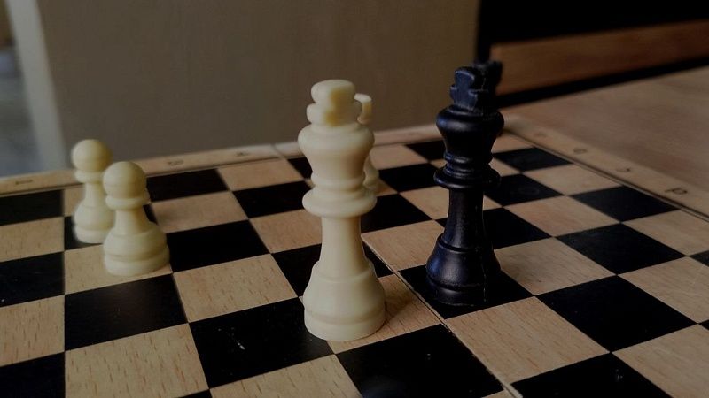 Мемориальную доску Политковской в седьмой раз уничтожили неизвестные в Москве