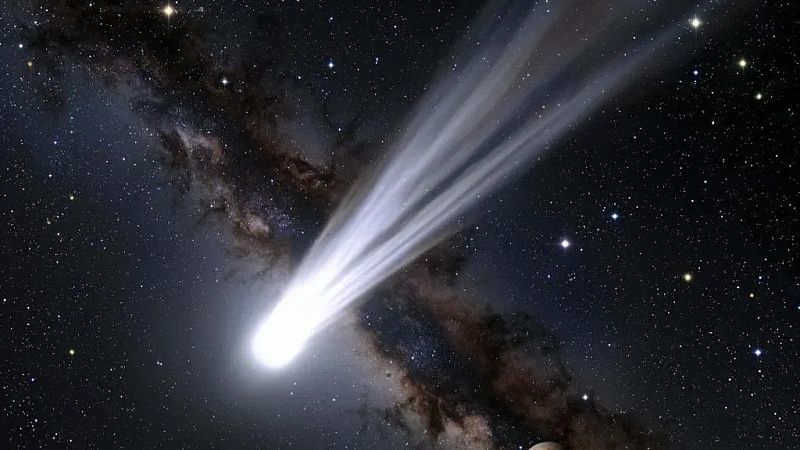 Светящийся луч от загадочного объекта заметили в небе над Украиной