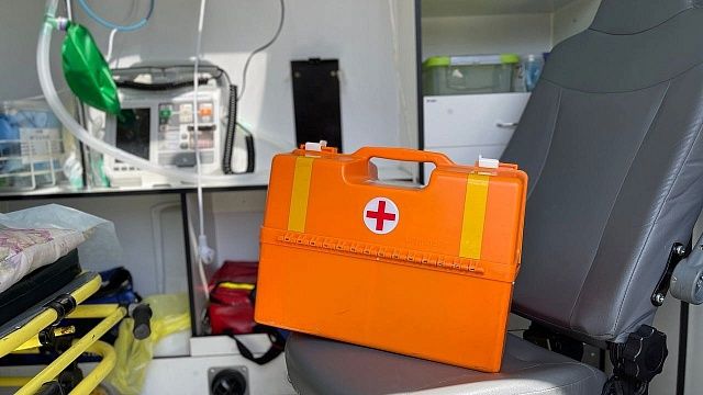 Студента с 20-сантиметровым огурцом в заднем проходе госпитализировали в Москве