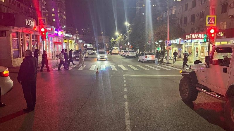 Водитель иномарки сбил подростка на «зебре» в Сочи