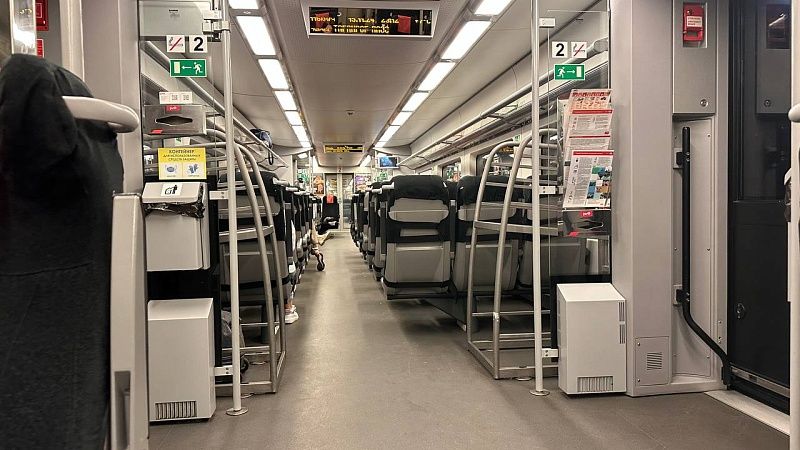 Новая электричка на 600 пассажиров вышла на маршрут Петербург — Сестрорецк