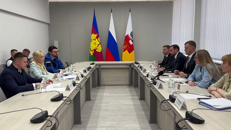 Евгений Наумов провел рабочую встречу с Екатериной Мизулиной