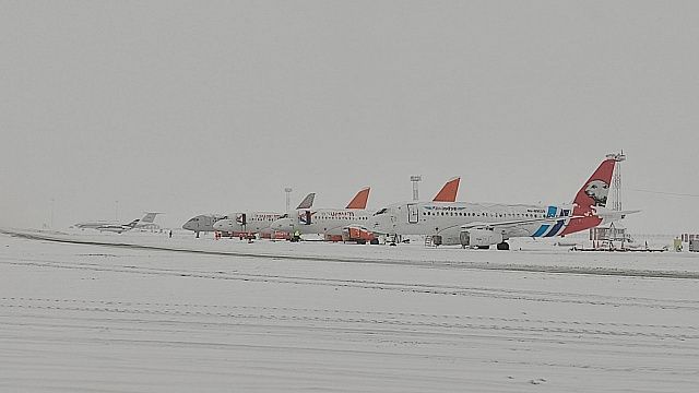 В аэропорту Краснодара задержано более 30 рейсов, 13 – отменено