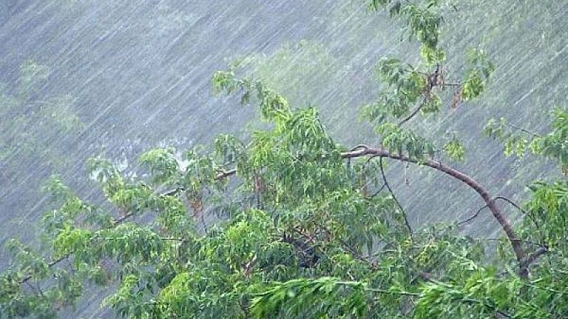 Дождь, гроза и порывистый ветер обрушатся на Сочи 18 июля