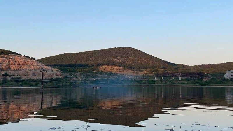 На скупленные по периметру участки земли пожаловалась жительница Крыма