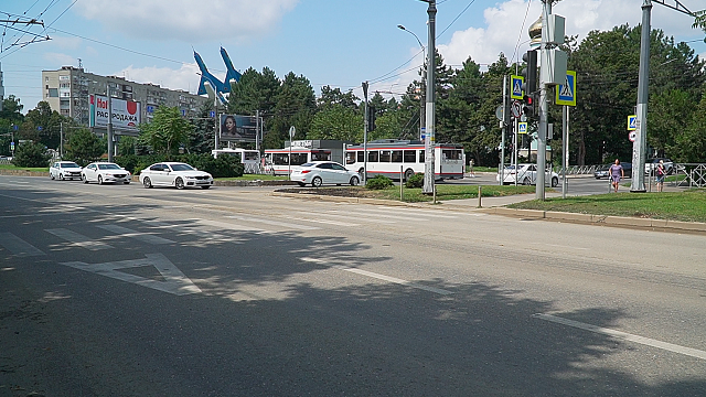 В Краснодаре запустили движение автомобилей по ул. Тургенева. Фото: телеканал «Краснодар»