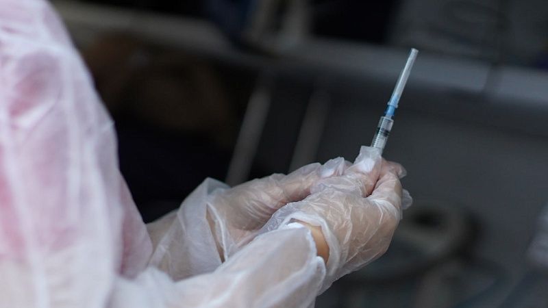  Полиция не может найти причастных к втыканию шприцов в юных девушек во Франции