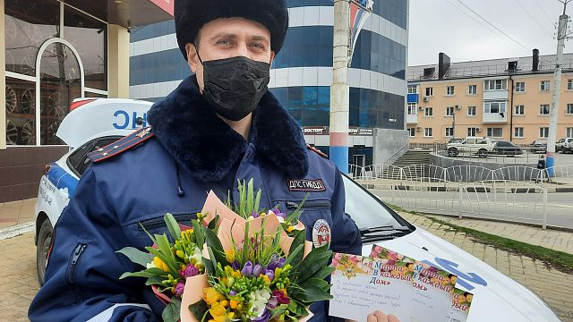 На Кубани пройдет ежегодная акция «Цветы для автоледи» в честь 8 марта