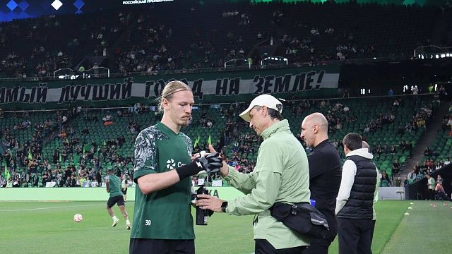 ПСЖ предложил Сафонову уйти в другой клуб в аренду