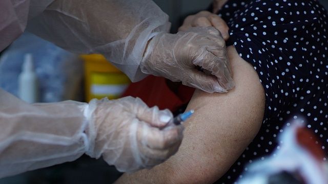 1,3 млн жителей Кубани привились от гриппа Фото: Телеканал «Краснодар»/Елена Желнина