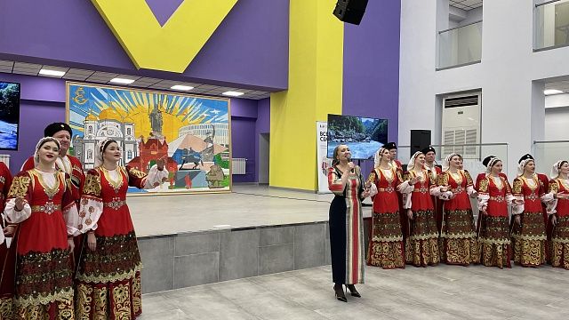 В Краснодаре собрали самое большое панно в России