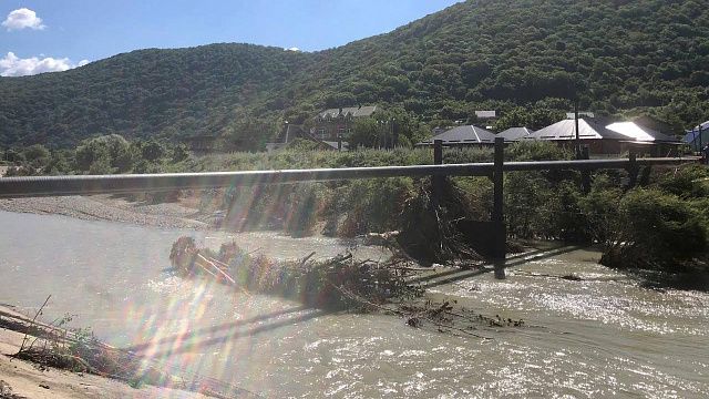 В Новомихайловском полностью восстановили системы водоснабжения и канализации после ливней