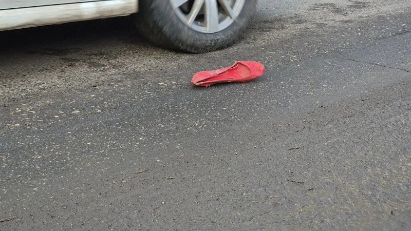 Сбил женщину и скрылся с места ДТП неизвестный водитель в Южно-Сахалинске 