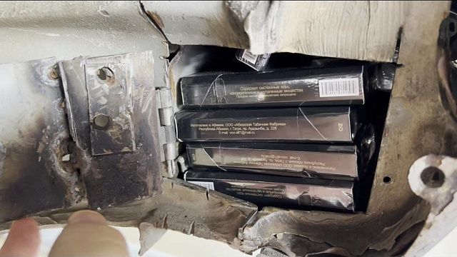 Авто с тайником контрабандных сигарет задержали на границе с Абхазией