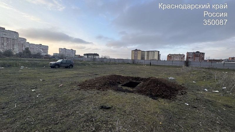 Власти объяснили появление глубоких ям в Прикубанском округе Краснодара