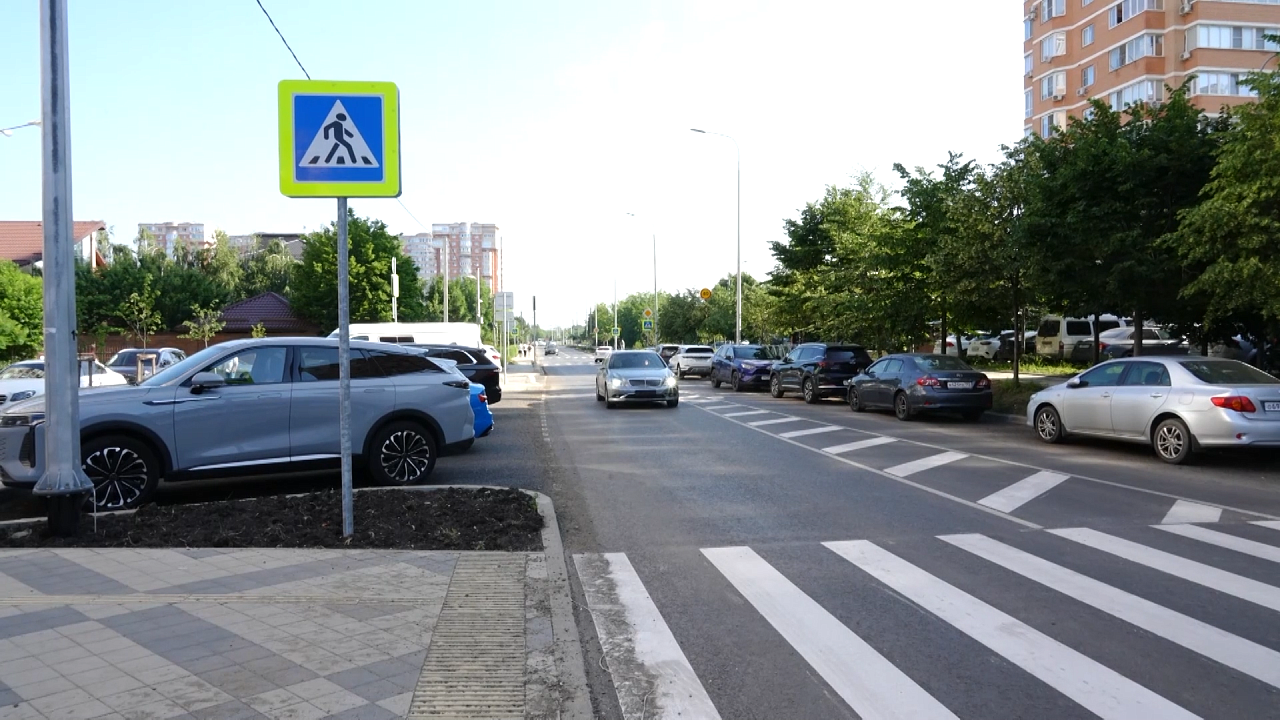Неделя в Краснодаре. Новые детские лагеря, на Фестивальном новая дорога и бульвар, бензиновый рейд