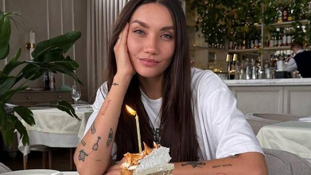 Нападающий «Краснодара» Федор Смолов трогательно поздравил жену с днем рождения